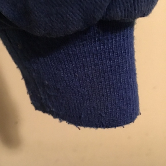 🔥#33, Size XS, chest=16/length=20/sleeves=16, has fur balls on rib bands, photo - Picture 3 of 8